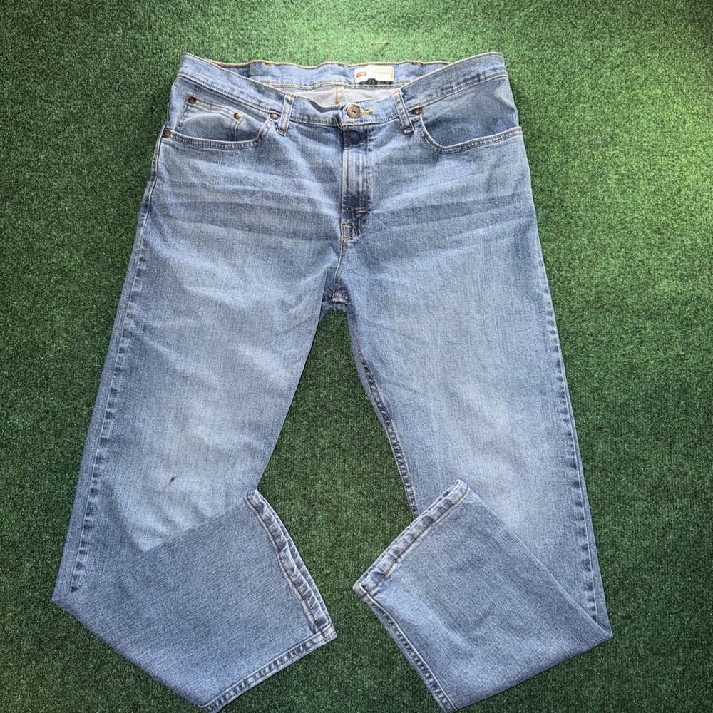 Wrangler Slim Straight Jeans Men's Size 36x30 Light Wash Blue Jeans Minor Flaw